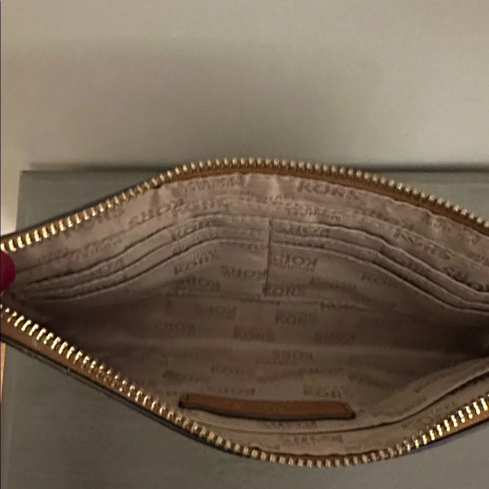 Michael Kors Tan and Brown Monogram Wristlet. Excellent condition. - Picture 4 of 4